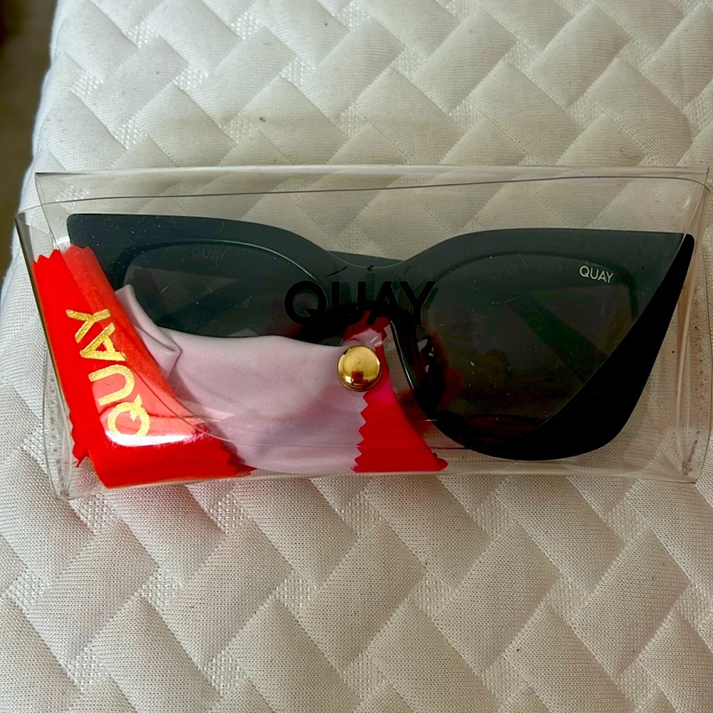 Cat Eye Quay Sunglasses